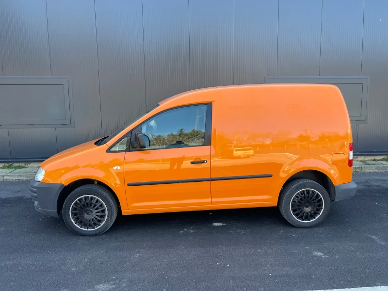 VW Caddy 1.9TDI 105PS Обслужен всичко платено!, снимка 4 - Автомобили и джипове - 49371935