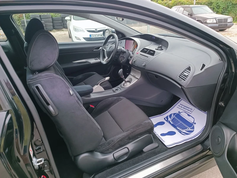 Honda Civic 1.8i-140кс-ШВЕЙЦАРИЯ-РЪЧКА-6ск-TypeS, снимка 13 - Автомобили и джипове - 51839947