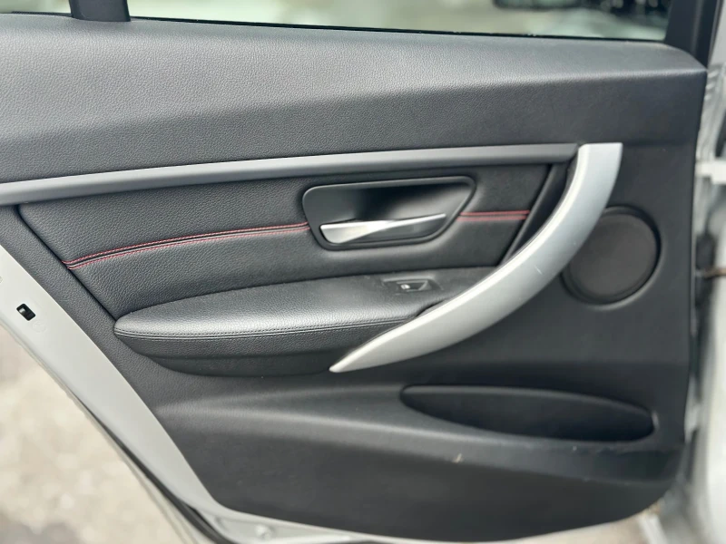 BMW 320 Head Up/Memory/LED, снимка 11 - Автомобили и джипове - 53042634