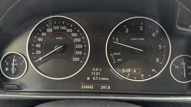 BMW 320 Head Up/Memory/LED, снимка 13 - Автомобили и джипове - 53042634