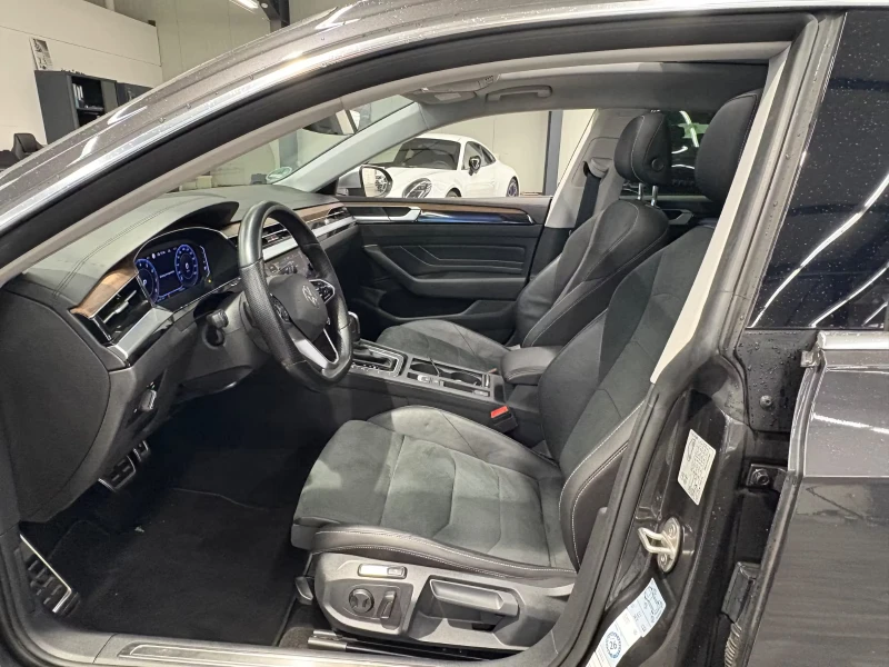 VW Arteon ELEGANCE/190HP/MASSAGE/CAM/AHK/ACC/LED/124h, снимка 8 - Автомобили и джипове - 53357358