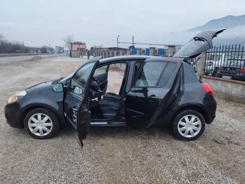 Renault Clio 1.2 i 75 kc., снимка 9 - Автомобили и джипове - 53483608