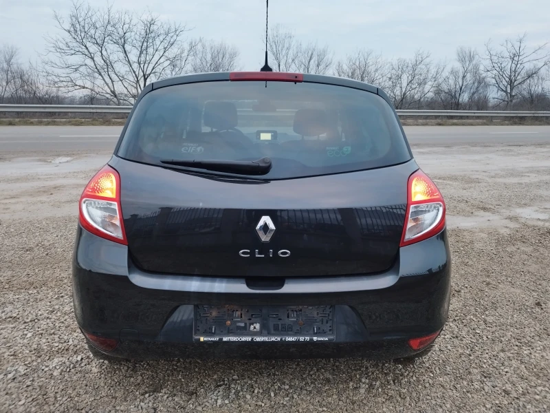 Renault Clio 1.2 i 75 kc., снимка 4 - Автомобили и джипове - 53483608
