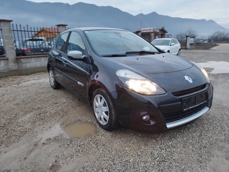Renault Clio 1.2 i 75 kc., снимка 7 - Автомобили и джипове - 53483608