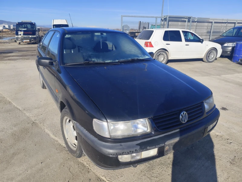 VW Passat 1.8, снимка 2 - Автомобили и джипове - 53591013