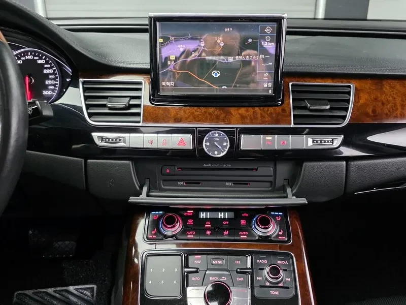 Audi A8 3.0 Tfsi Quattro, снимка 16 - Автомобили и джипове - 54188750