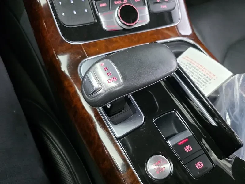 Audi A8 3.0 Tfsi Quattro, снимка 9 - Автомобили и джипове - 54188750