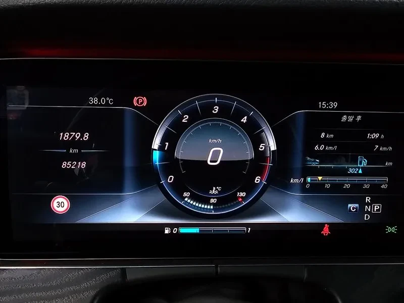 Mercedes-Benz E 220 D Coupe, снимка 8 - Автомобили и джипове - 56091833