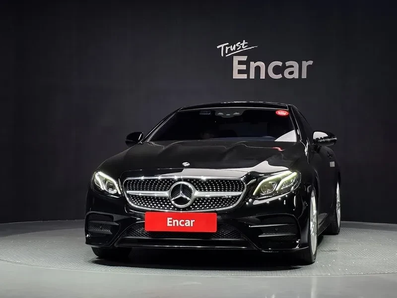 Mercedes-Benz E 220 D Coupe, снимка 3 - Автомобили и джипове - 56091833