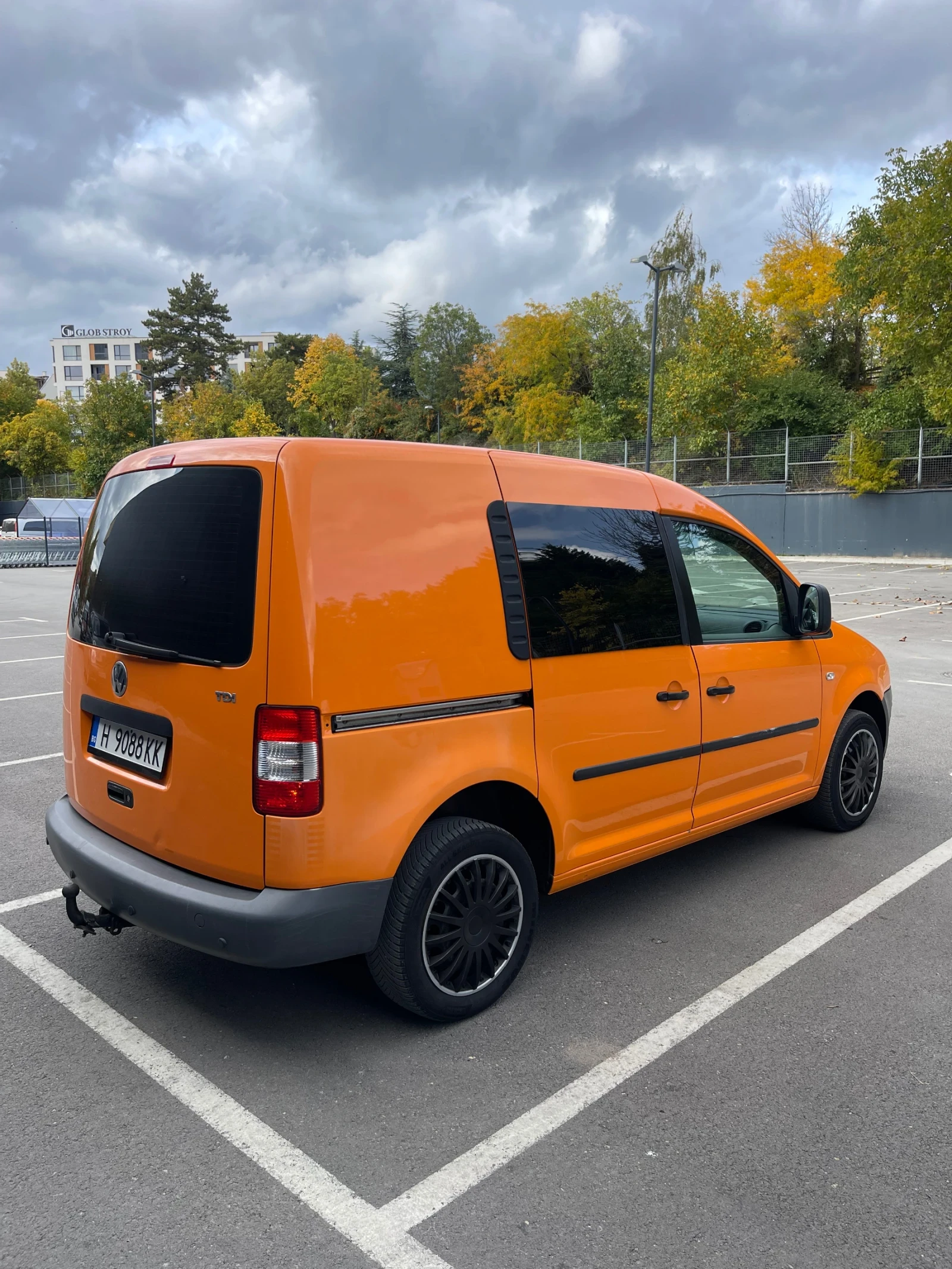 VW Caddy 1.9TDI 105кс Обслужен всичко платено!, снимка 1