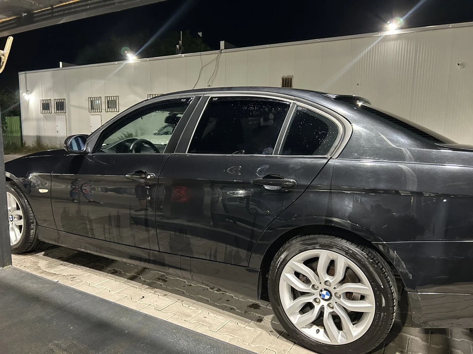 BMW 320  - изображение 9