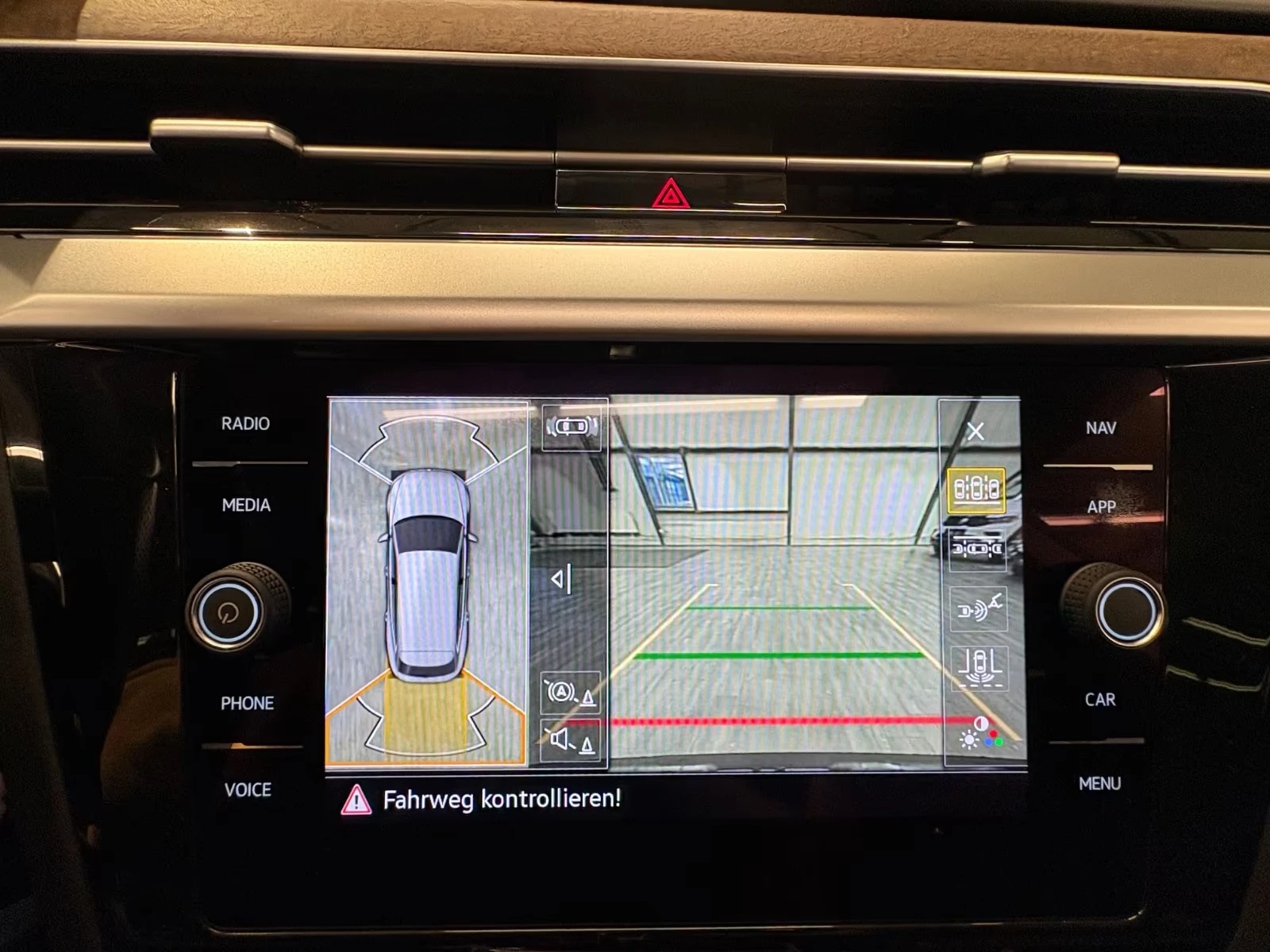 VW Arteon ELEGANCE/190HP/MASSAGE/CAM/AHK/ACC/LED/124h | Mobile.bg � ����������� 12