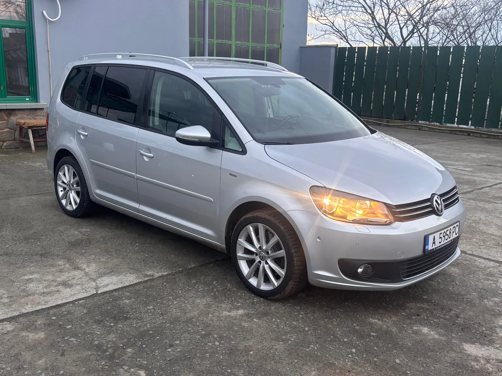 VW Touran 2.0 140 LIfe - изображение 7