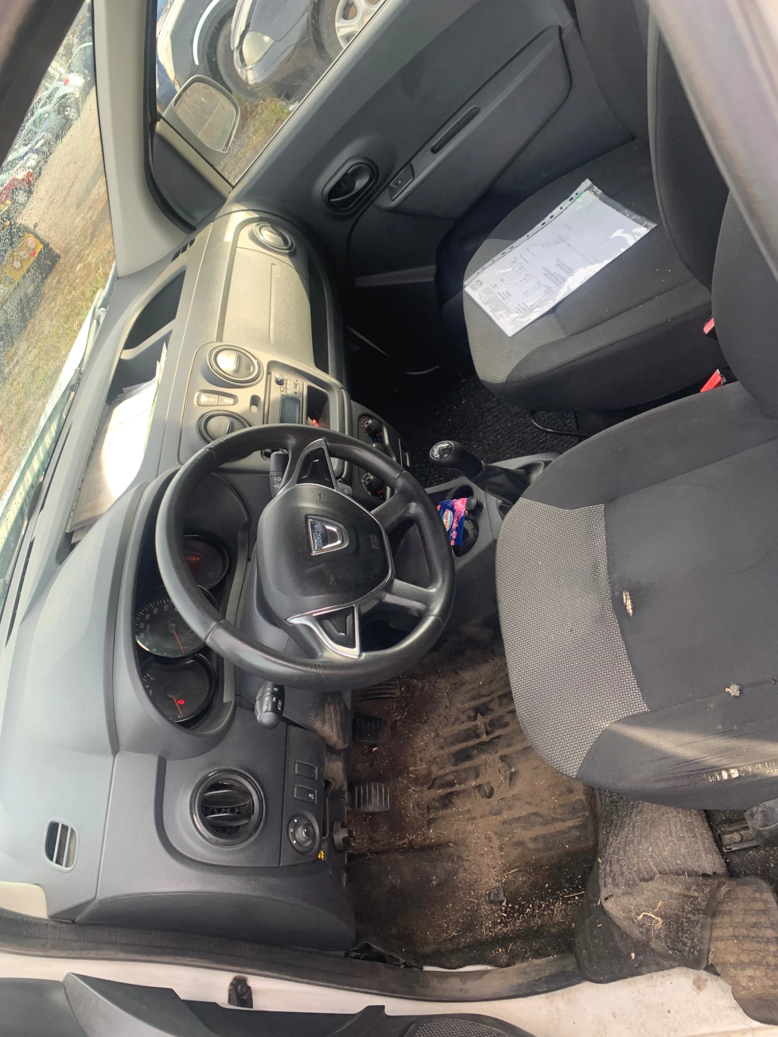 Dacia Dokker 1.6 газ-бензин, снимка 12 - Автомобили и джипове - 53763796