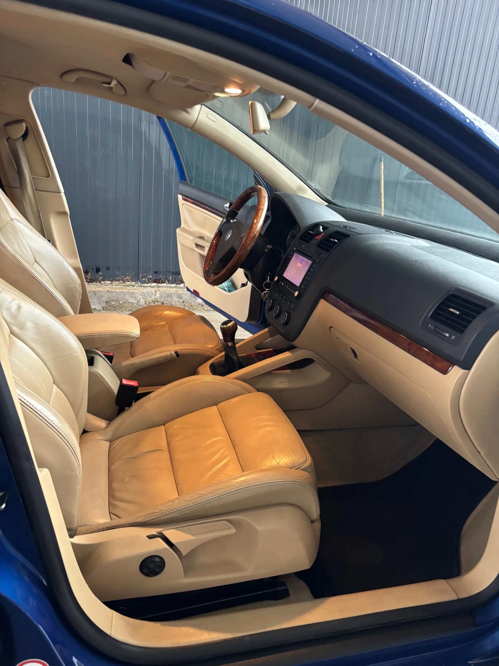 VW Golf 2.0 FSI, снимка 12 - Автомобили и джипове - 53964939