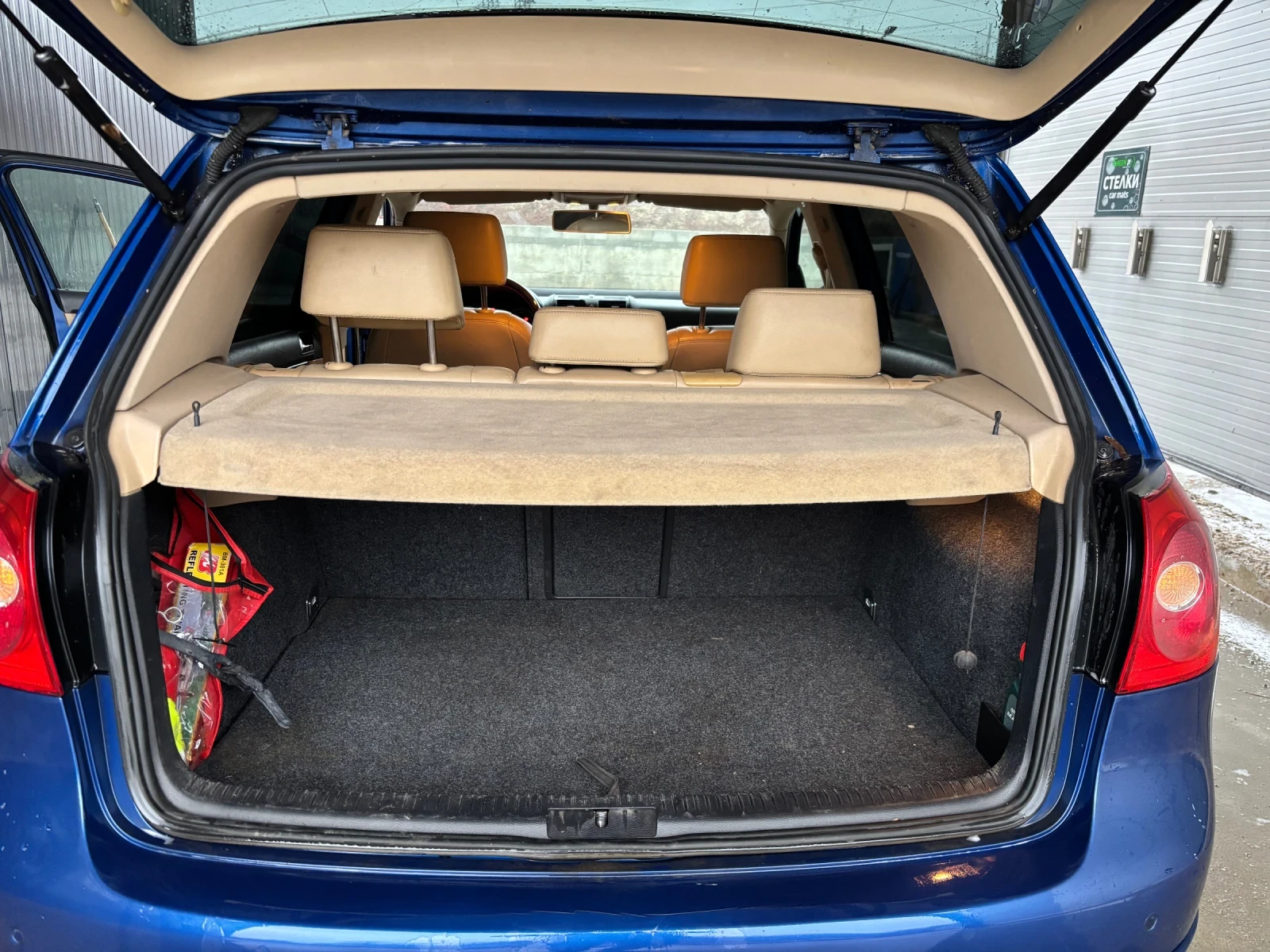 VW Golf 2.0 FSI, снимка 9 - Автомобили и джипове - 53964939