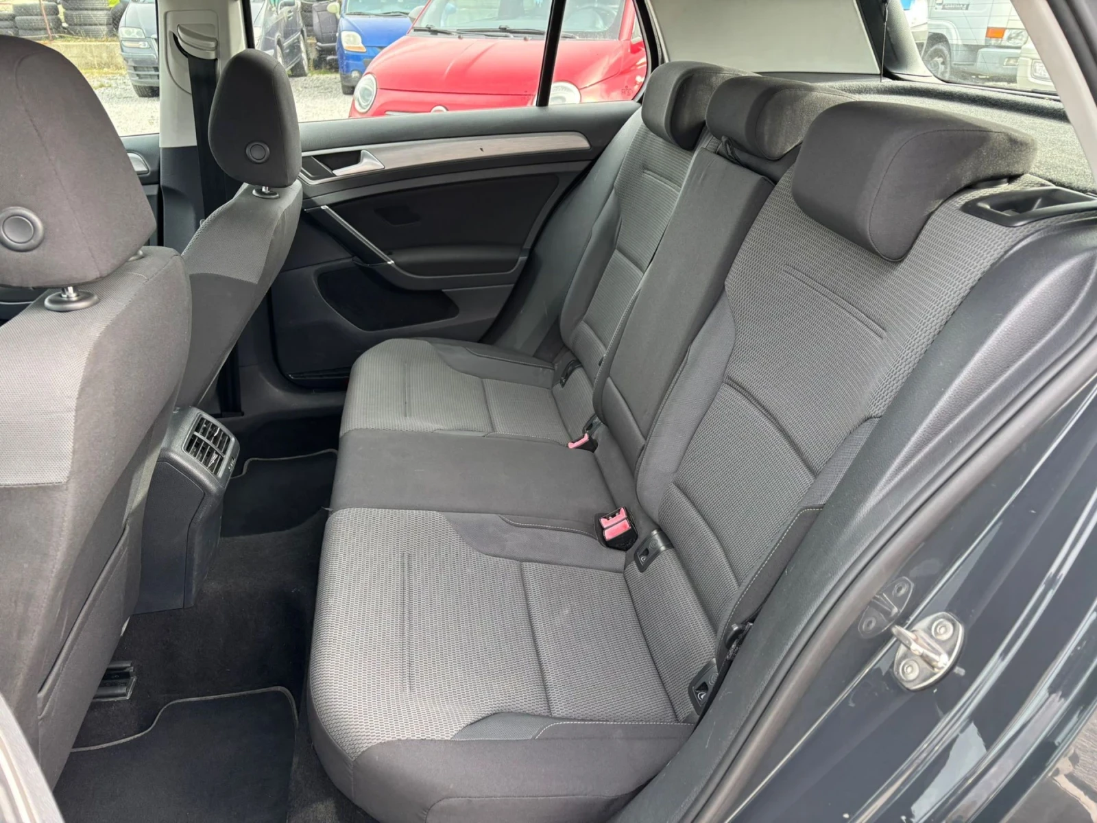 VW Golf 1.4tgi, снимка 11 - Автомобили и джипове - 54061493