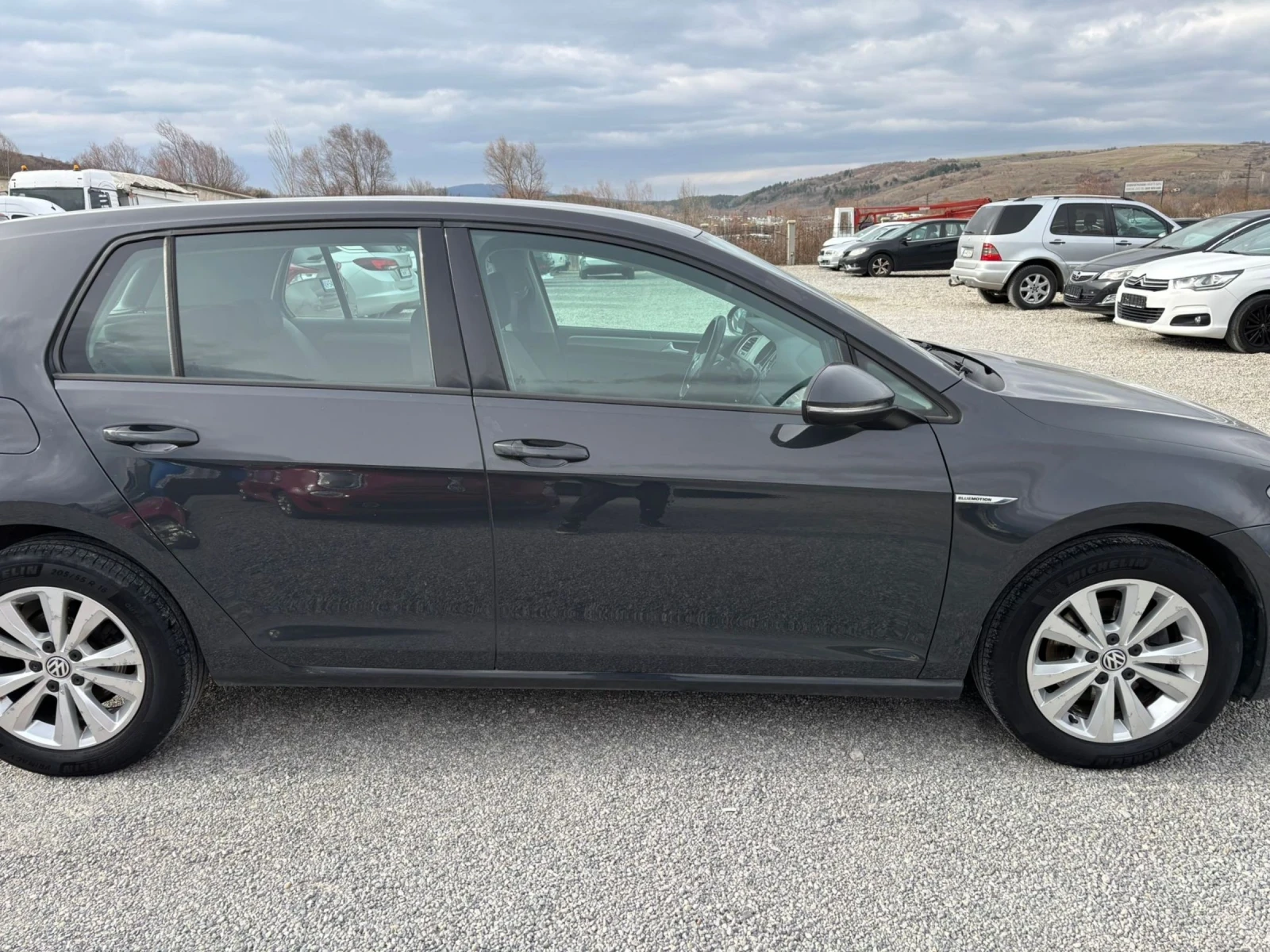 VW Golf 1.4tgi, снимка 5 - Автомобили и джипове - 54061493