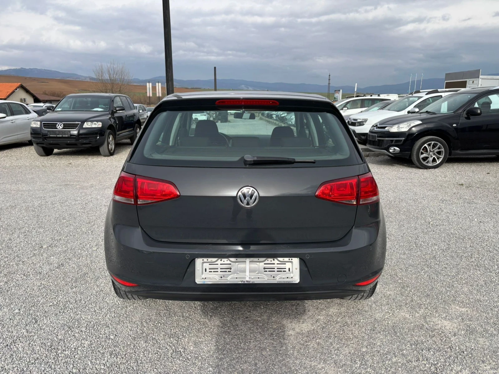 VW Golf 1.4tgi, снимка 8 - Автомобили и джипове - 54061493