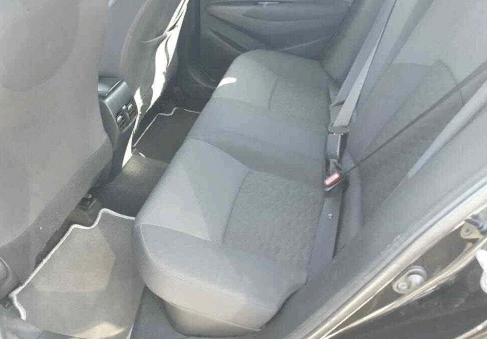 Toyota Corolla Touring Sports 1.8 Business, снимка 7 - Автомобили и джипове - 54217280