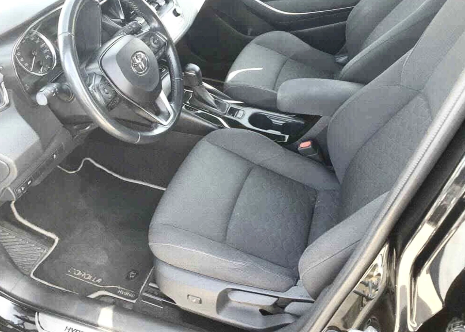 Toyota Corolla Touring Sports 1.8 Business, снимка 6 - Автомобили и джипове - 54217280