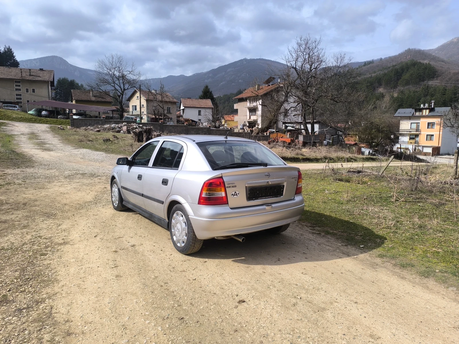 Opel Astra 1.6 стария мотор , снимка 2 - Автомобили и джипове - 54260877