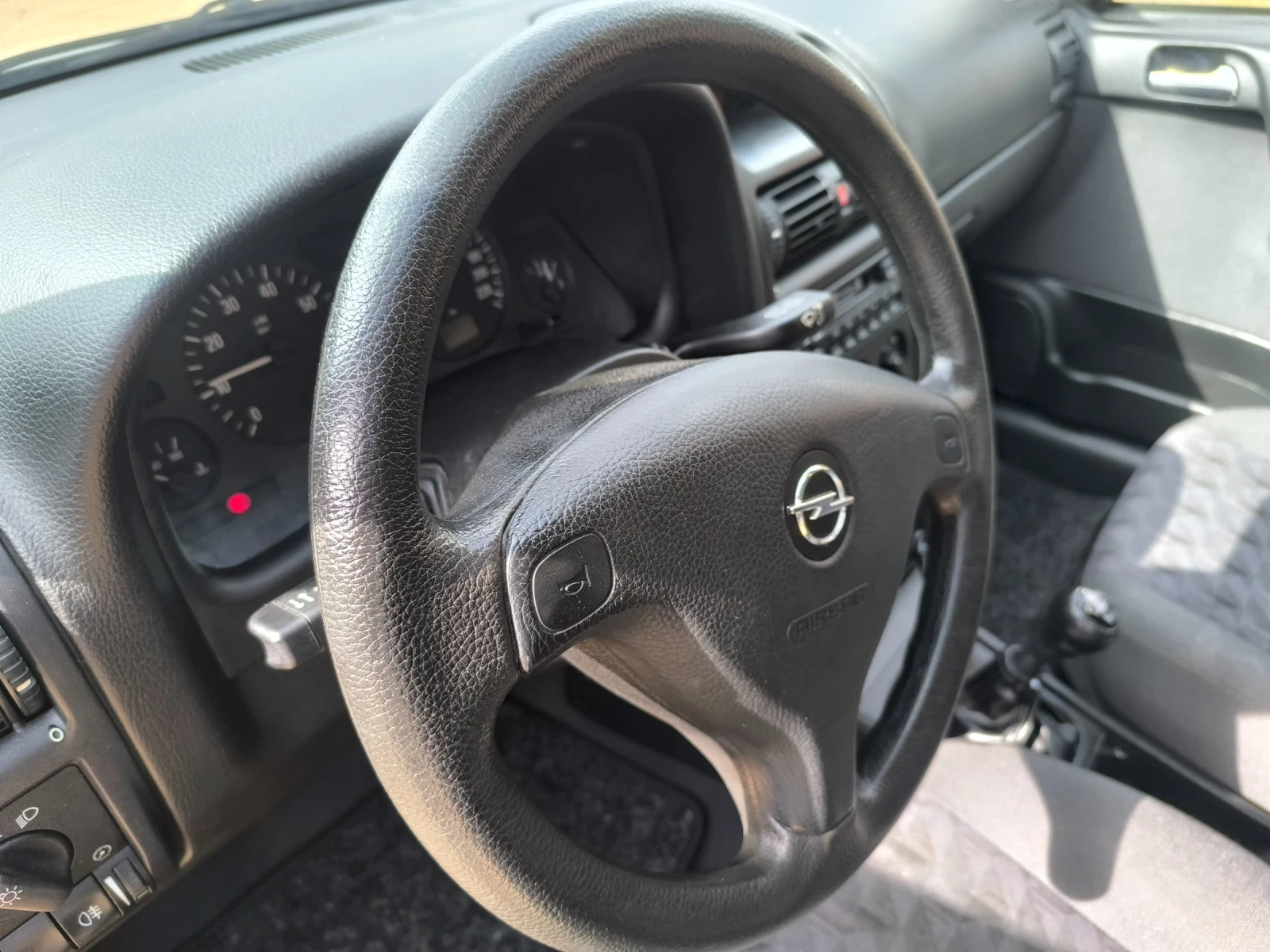 Opel Astra 1.6 стария мотор , снимка 11 - Автомобили и джипове - 54260877