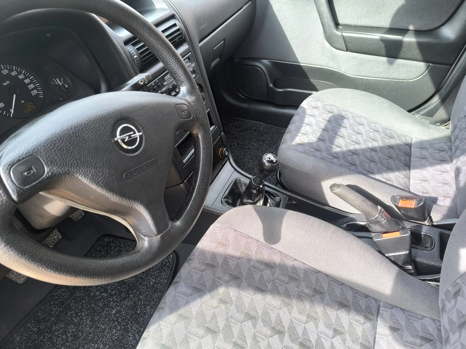 Opel Astra 1.6 стария мотор , снимка 10 - Автомобили и джипове - 54260877