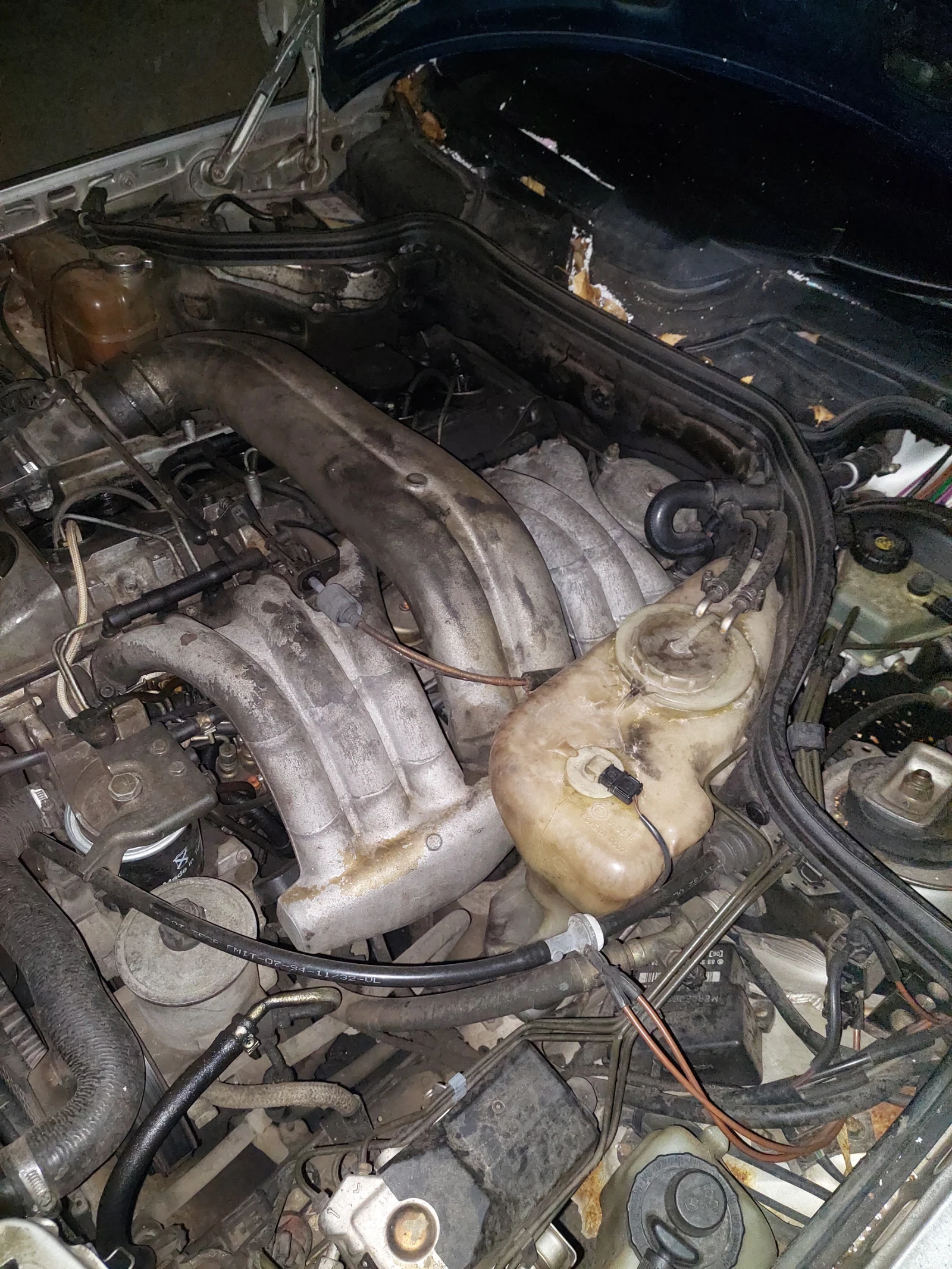 Mercedes-Benz E 300, снимка 4 - Автомобили и джипове - 54270157