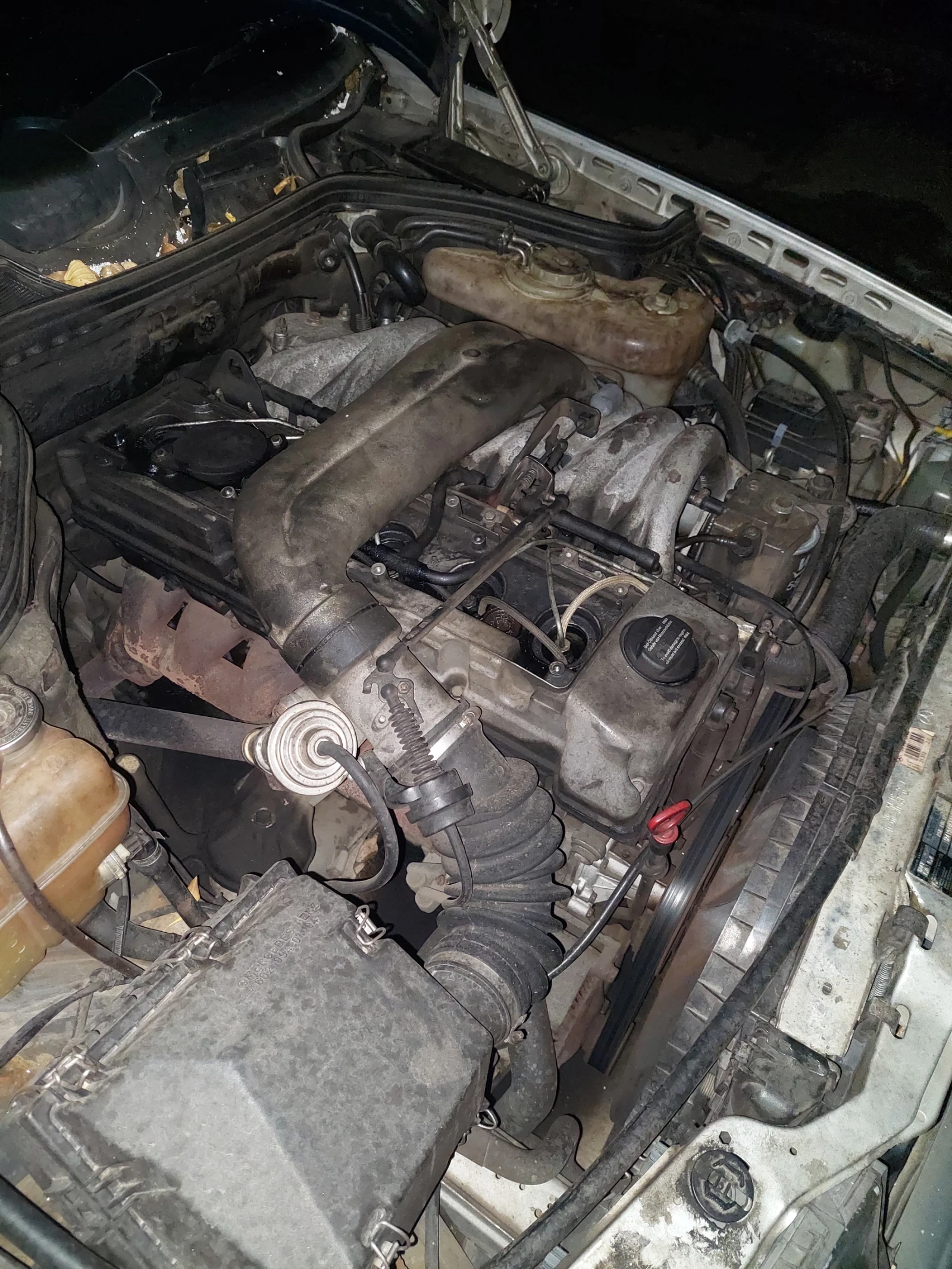 Mercedes-Benz E 300, снимка 3 - Автомобили и джипове - 54270157