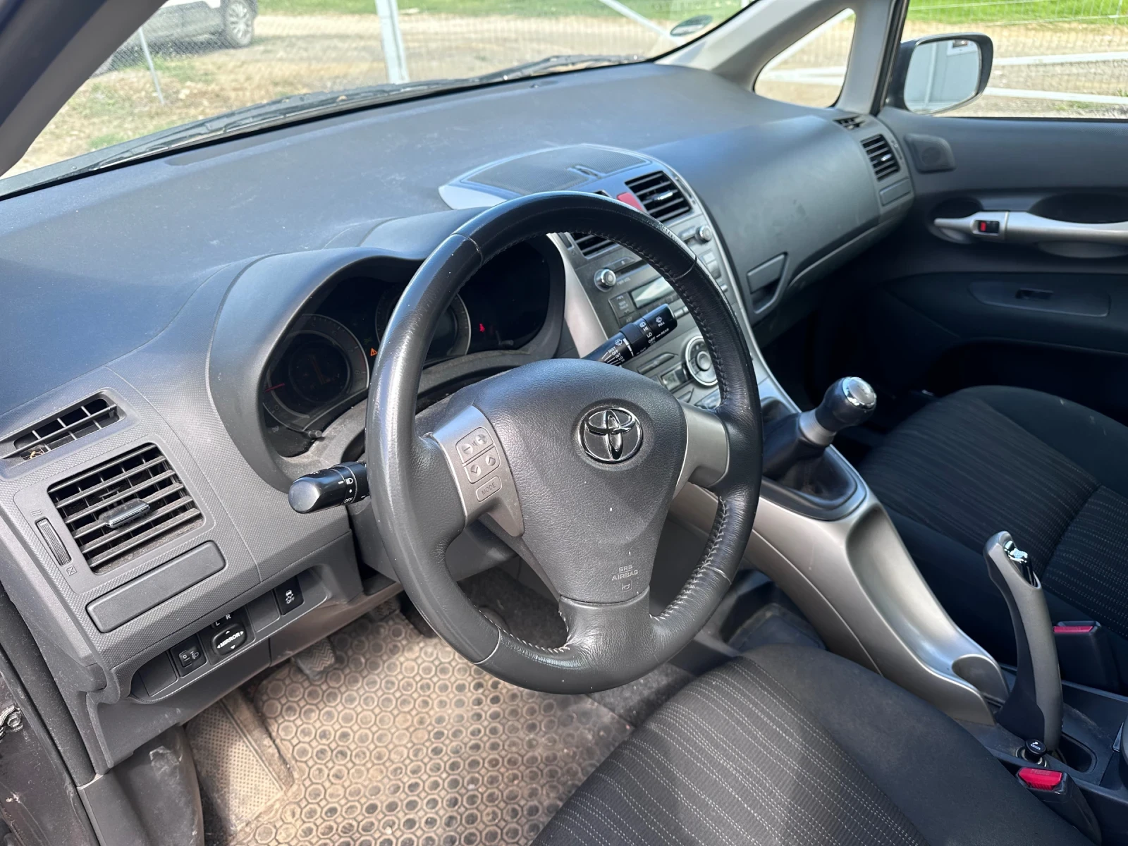 Toyota Auris 1.4 НА ЧАСТИ, снимка 10 - Автомобили и джипове - 54399161