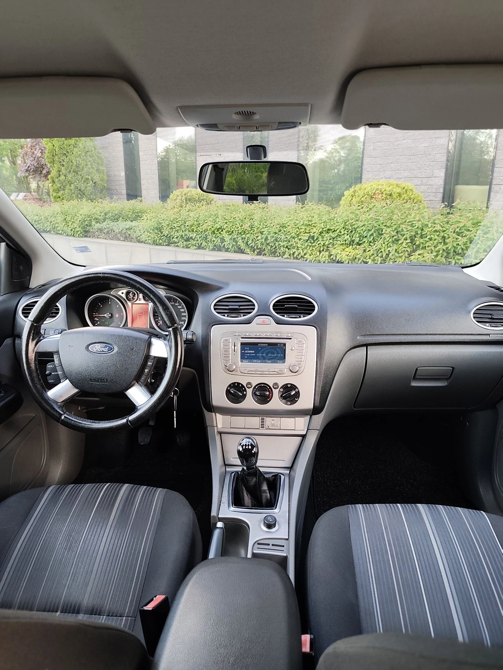 Ford Focus 1.6 TDCI Перфектна !!!, снимка 14 - Автомобили и джипове - 54511584