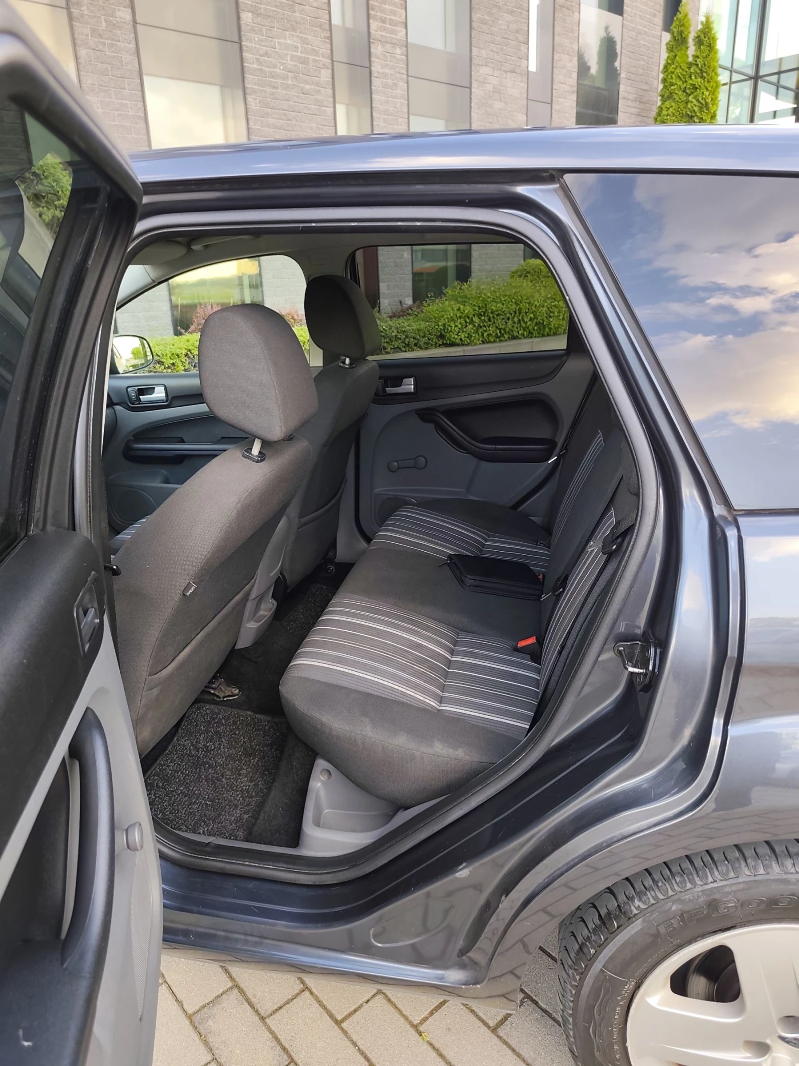 Ford Focus 1.6 TDCI Перфектна !!!, снимка 16 - Автомобили и джипове - 54511584