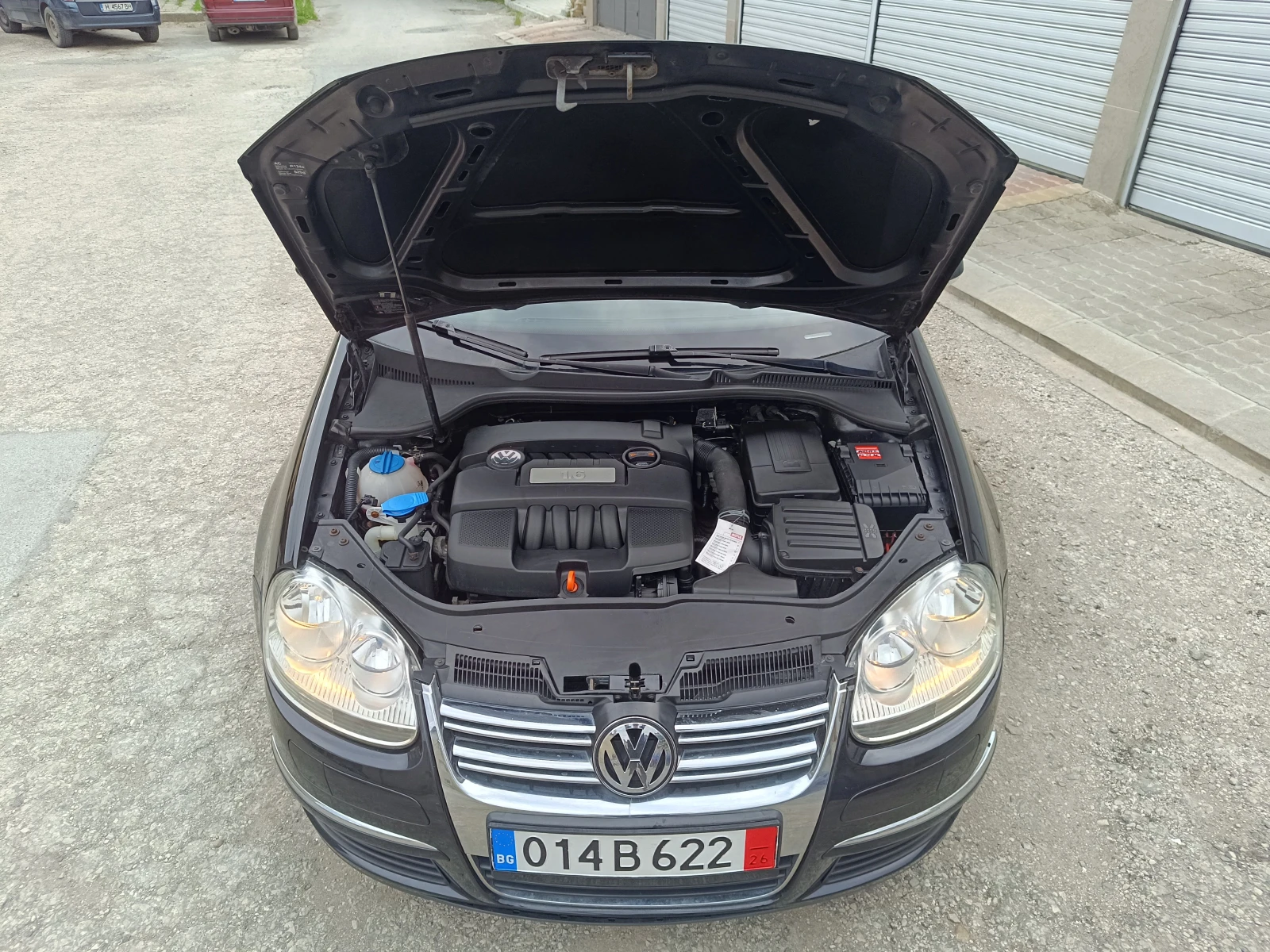 VW Jetta 1.6i 102к.с., снимка 15 - Автомобили и джипове - 54576340
