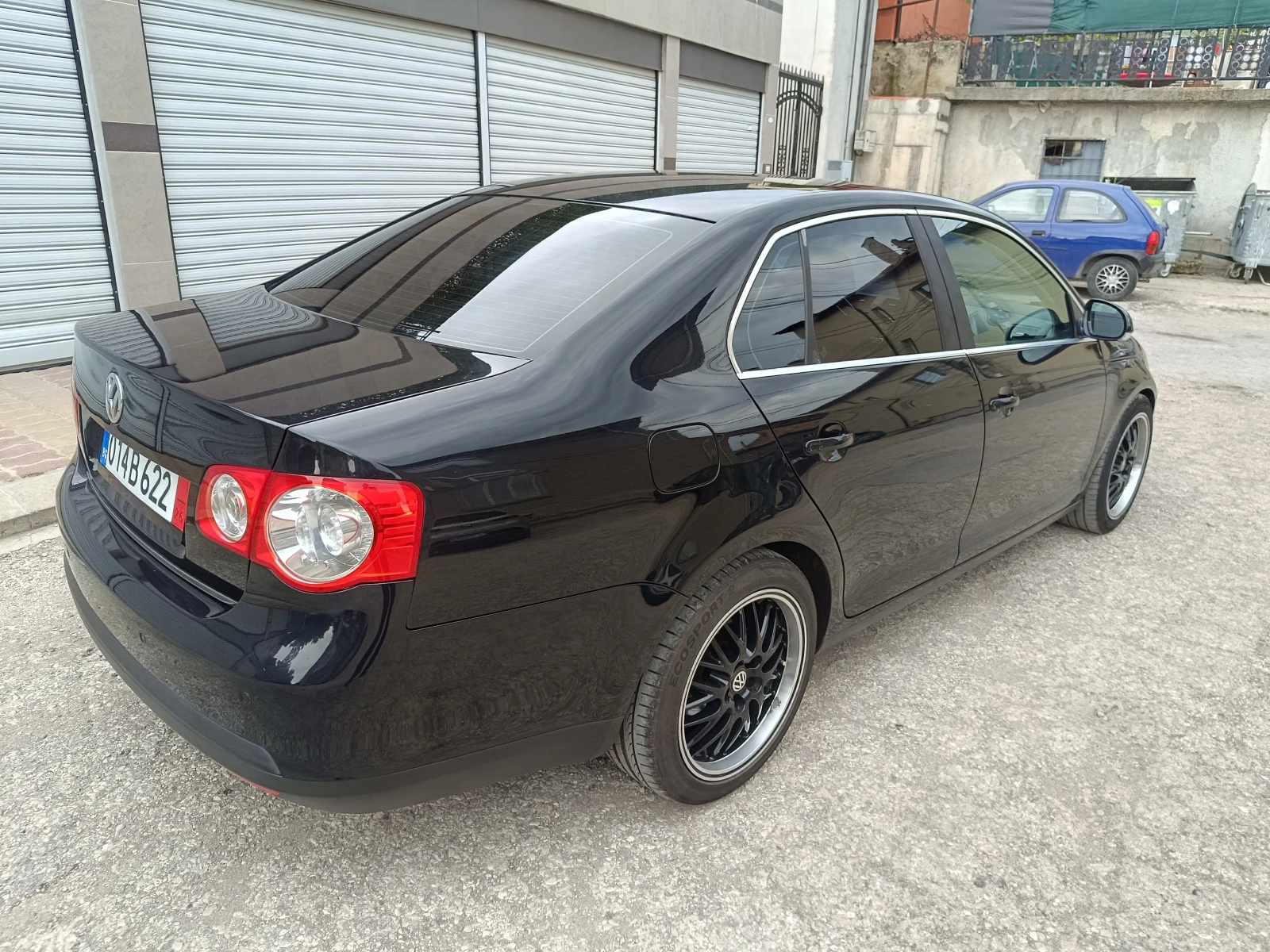 VW Jetta 1.6i 102к.с., снимка 4 - Автомобили и джипове - 54576340