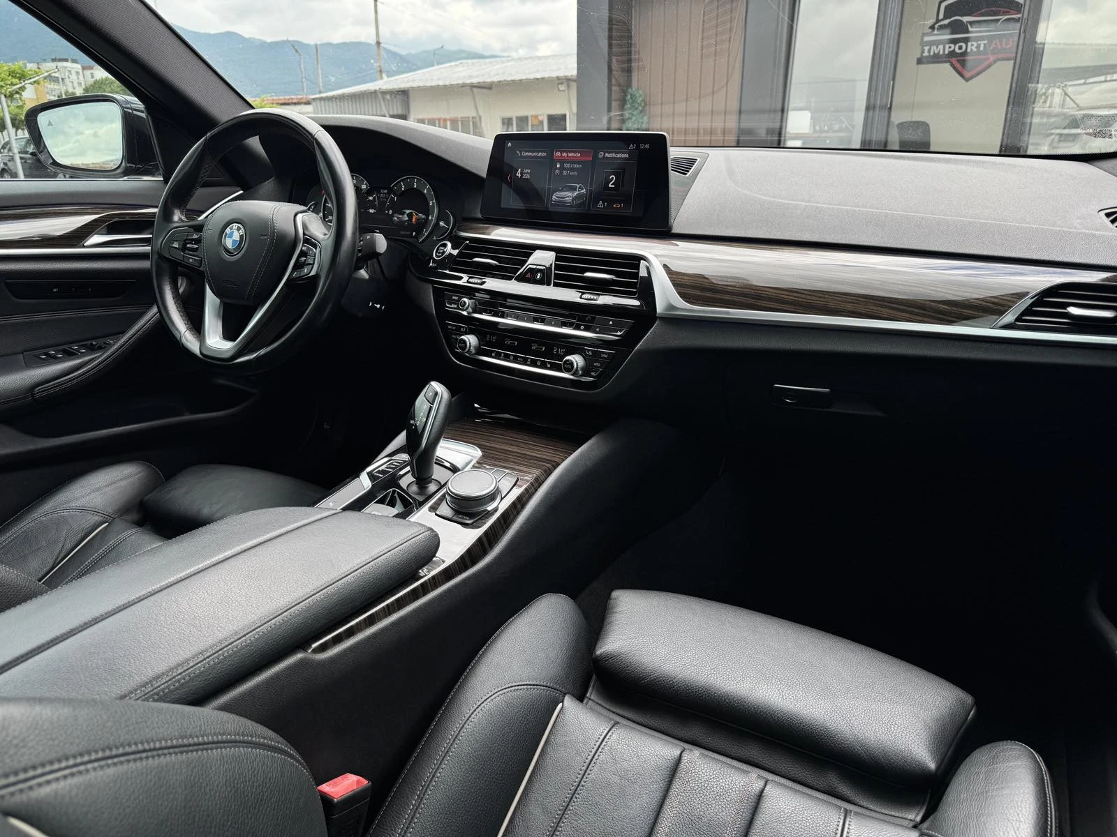 BMW 530 i* Xdrive* LED* , снимка 9 - Автомобили и джипове - 54776896