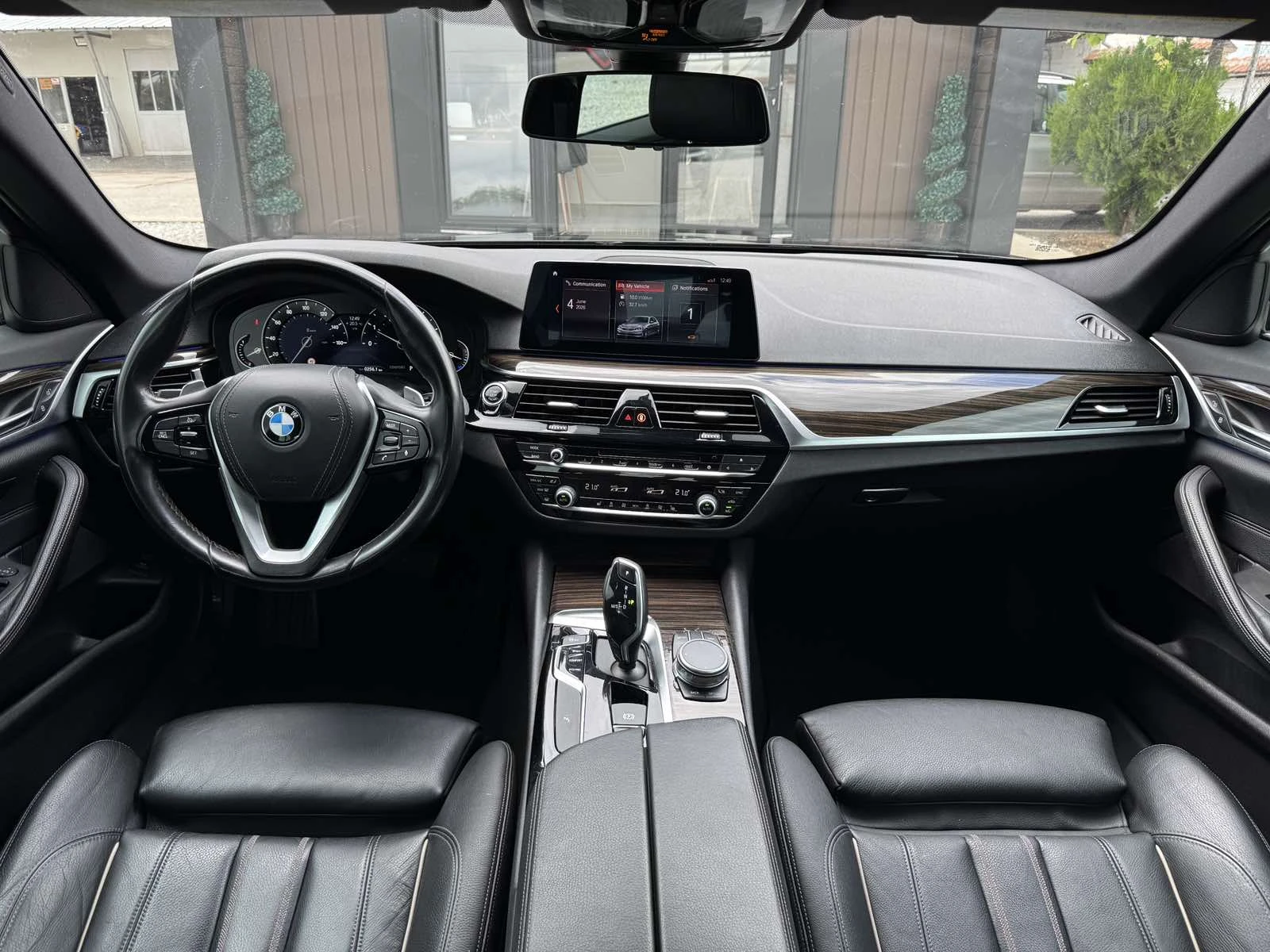 BMW 530 i* Xdrive* LED* , снимка 10 - Автомобили и джипове - 54776896