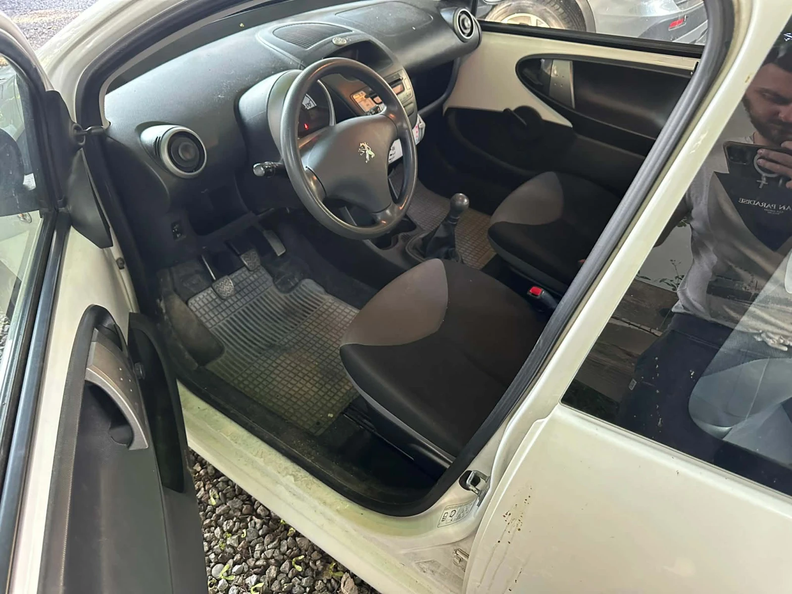 Peugeot 107 1.0i 70000км, снимка 6 - Автомобили и джипове - 54916587