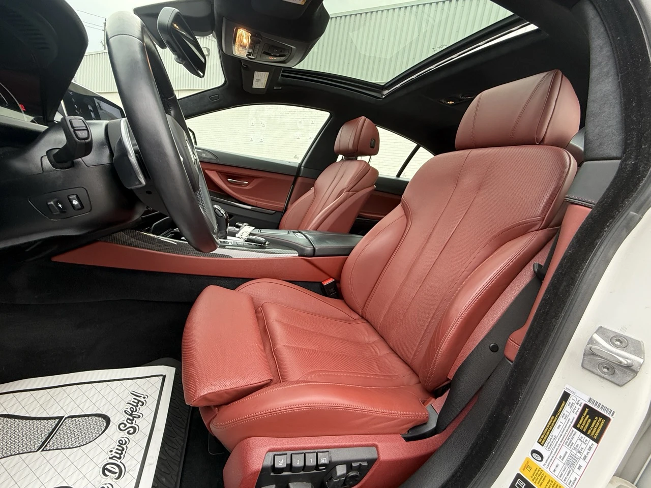 BMW 650 xDrive Gran Coupe/Soft Close/MAСАЖИ/ОБДУХВАНЕ/360C, снимка 7 - Автомобили и джипове - 55064957