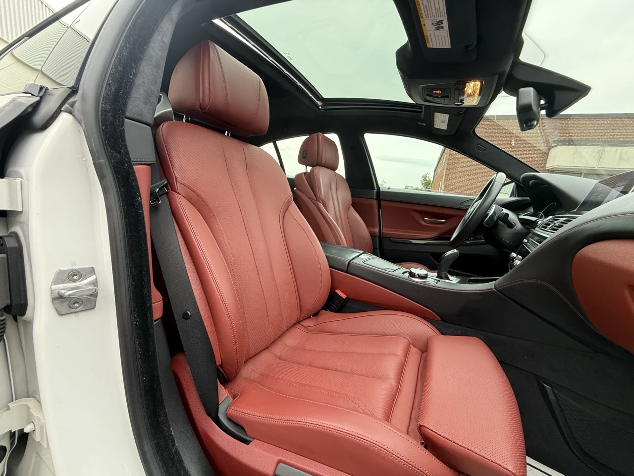 BMW 650 xDrive Gran Coupe/Soft Close/MAСАЖИ/ОБДУХВАНЕ/360C, снимка 8 - Автомобили и джипове - 55064957