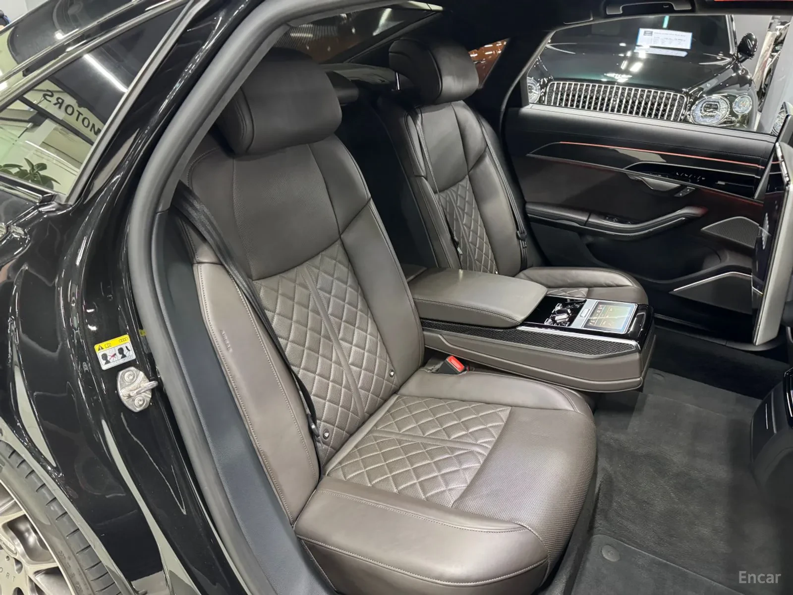 Audi S8 UNIKAT* 44000KM!!!* S8* QUATTRO* , снимка 13 - Автомобили и джипове - 55102686