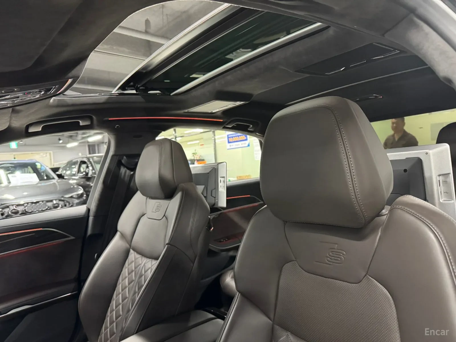 Audi S8 UNIKAT* 44000KM!!!* S8* QUATTRO* , снимка 15 - Автомобили и джипове - 55102686