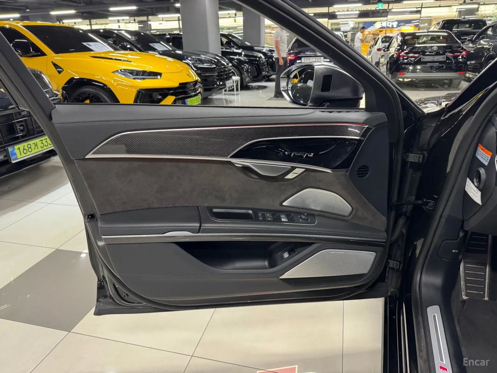 Audi S8 UNIKAT* 44000KM!!!* S8* QUATTRO* , снимка 7 - Автомобили и джипове - 55102686