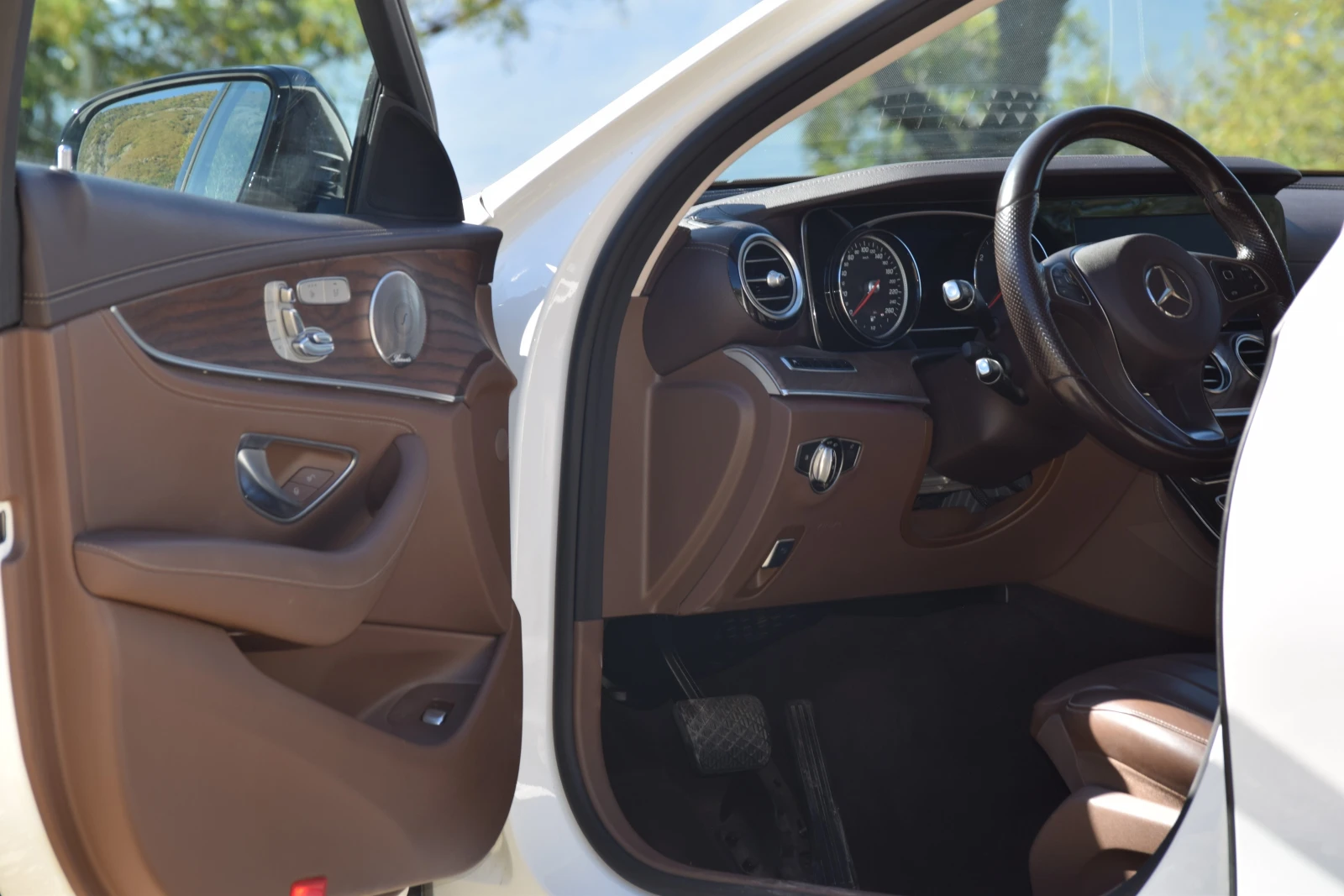 Mercedes-Benz E 350, снимка 10 - Автомобили и джипове - 55247941
