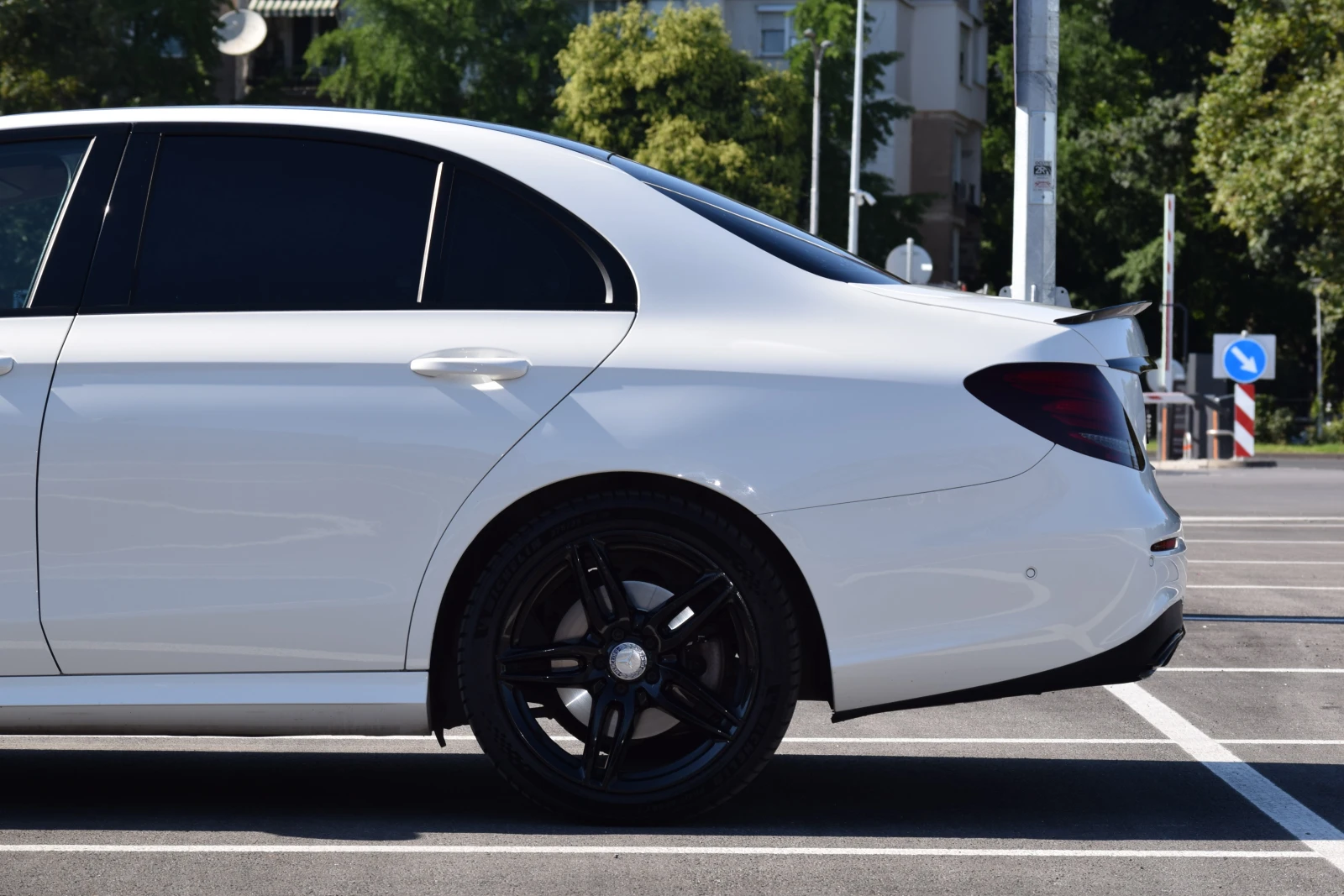 Mercedes-Benz E 350, снимка 8 - Автомобили и джипове - 55247941