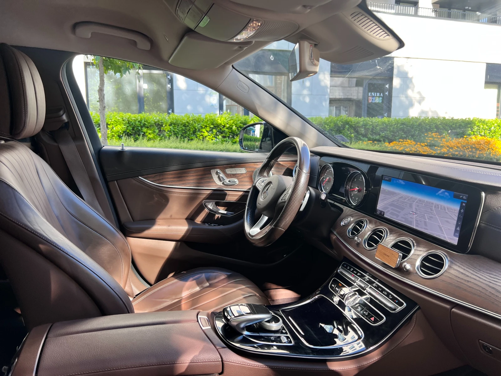 Mercedes-Benz E 350, снимка 13 - Автомобили и джипове - 55247941
