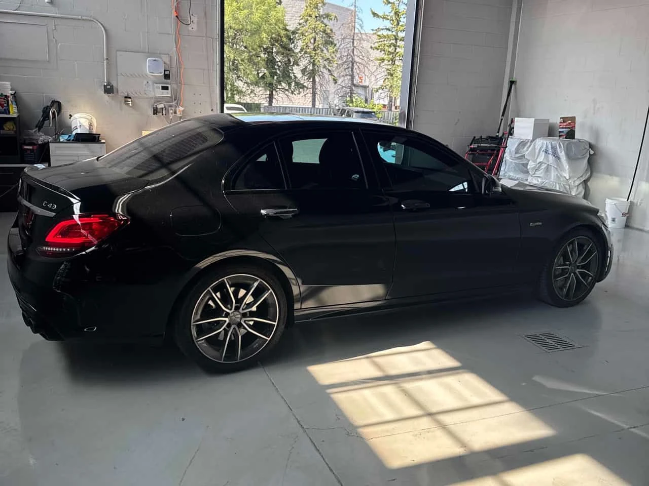 Mercedes-Benz C 43 AMG * 43 * АВТОКРЕДИТ БЕЗ ПЪРВОНАЧАЛНА ВНОСКА* , снимка 3 - Автомобили и джипове - 55427513