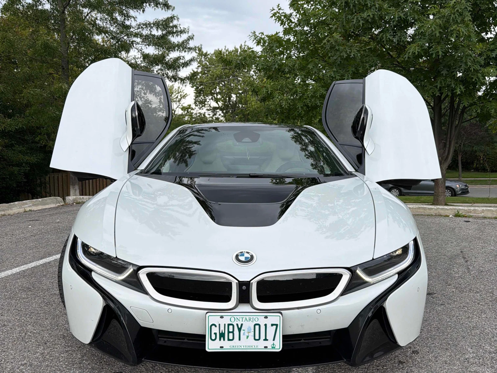 BMW i8 XDRIVE * ГЛАВНО ПРЕДСТАВИТЕЛСТВО * , снимка 3 - Автомобили и джипове - 56088937