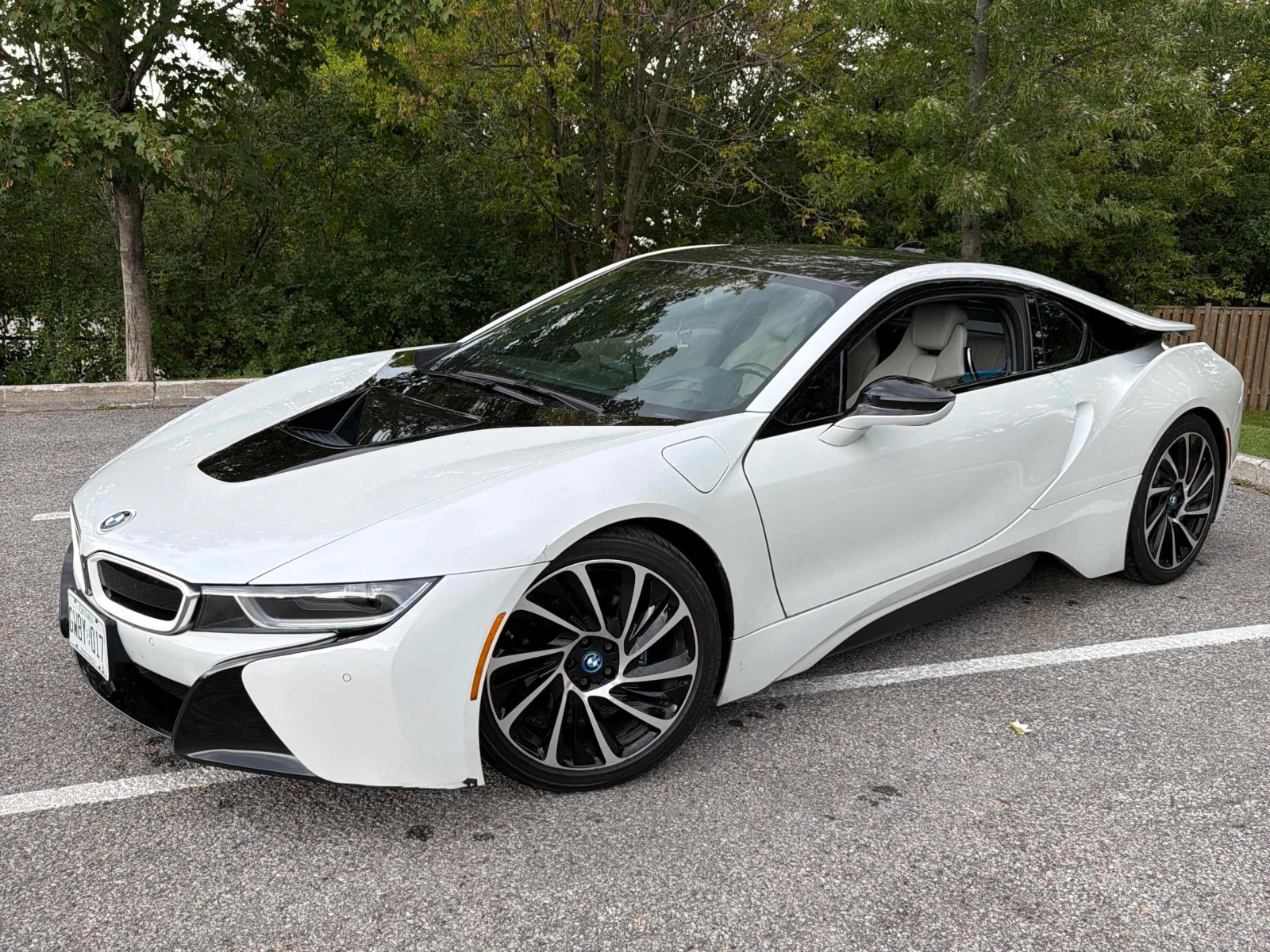 BMW i8 XDRIVE * ГЛАВНО ПРЕДСТАВИТЕЛСТВО * , снимка 2 - Автомобили и джипове - 56088937