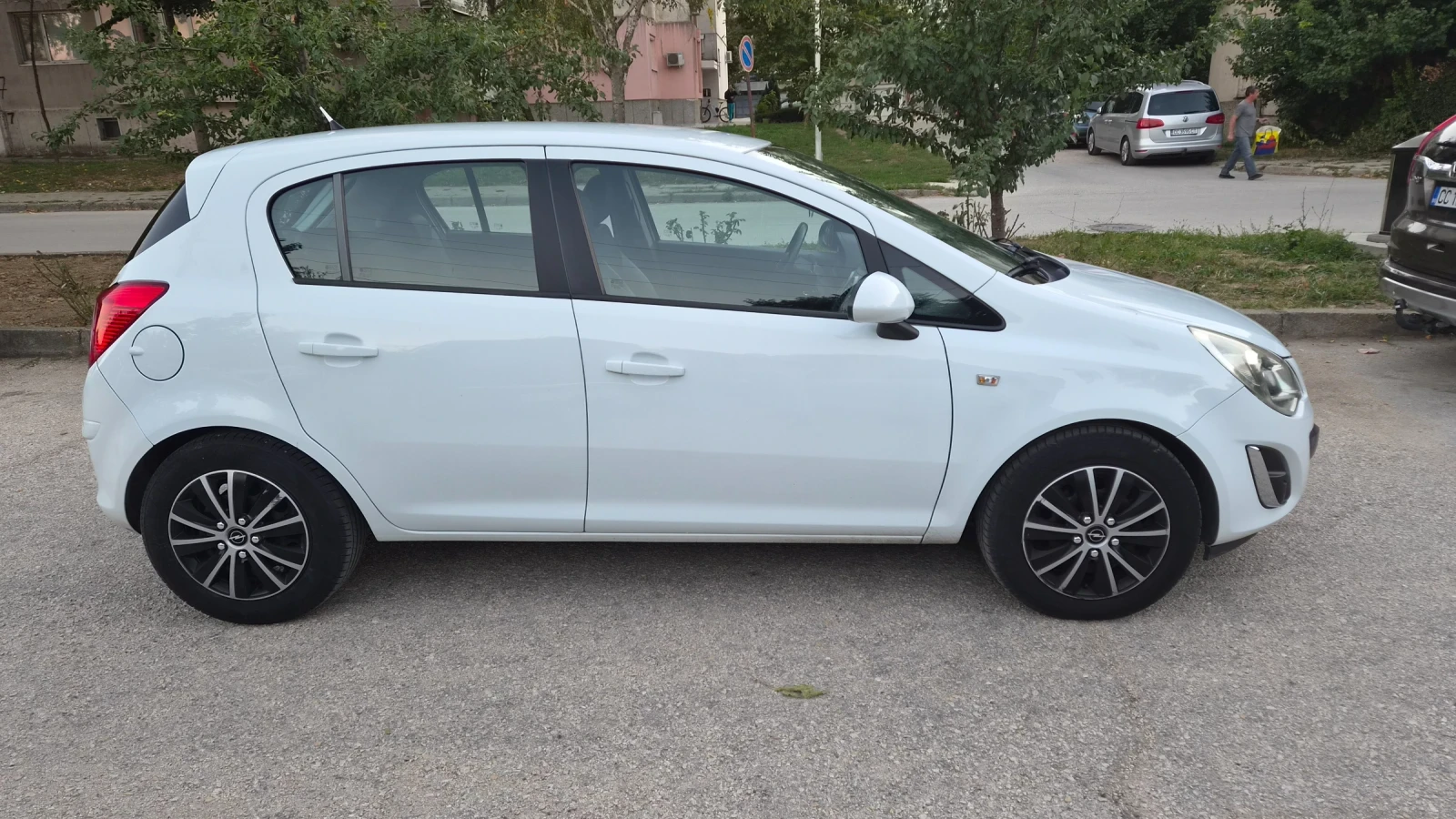 Opel Corsa D 1.2, снимка 6 - Автомобили и джипове - 56373300